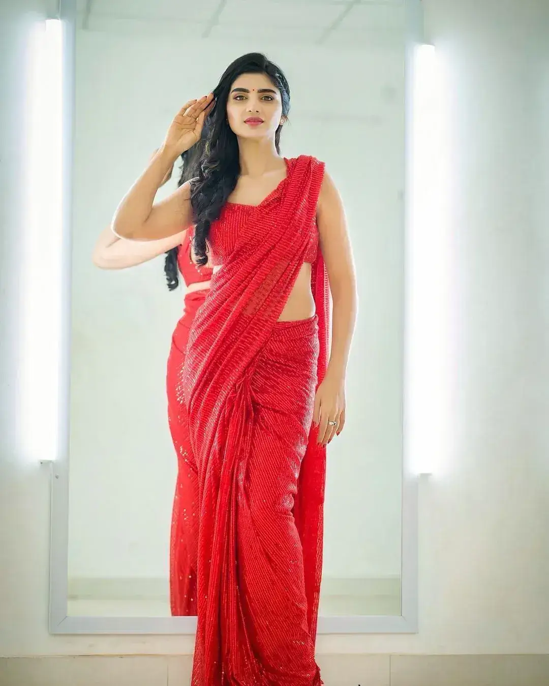 INDIAN ACTRESS JABARDASTH VARSHA IMAGES IN RED COLOUR SAREE 2